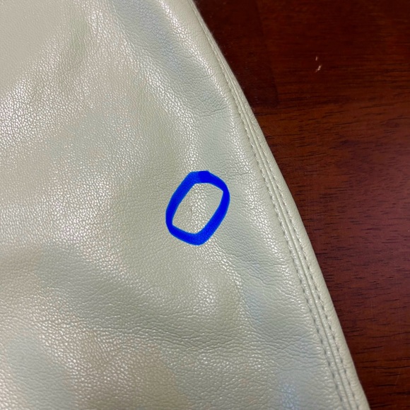 Alice + Olivia Faux Leather Green High-Waisted Shorts Size 10 - Picture 7 of 14